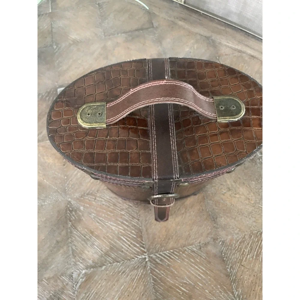 Vtg  Train Case Faux Alligator Croc Leather Wood Oval Shaped  Storage Box Strap